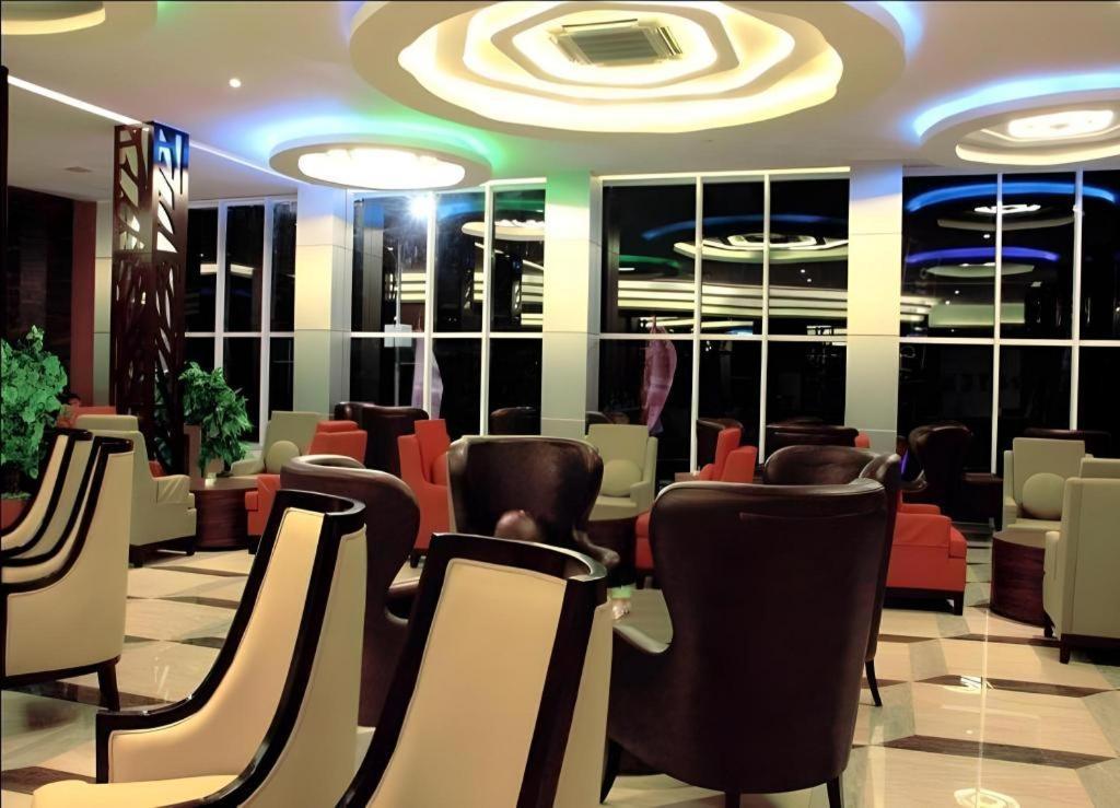 The Belagri Hotel And Convention Соронг Екстериор снимка